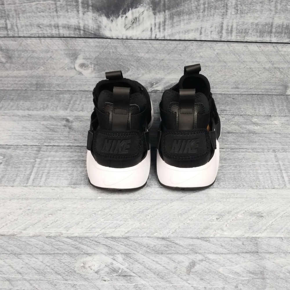 New Nike Huarache City - Picture 3 of 7
